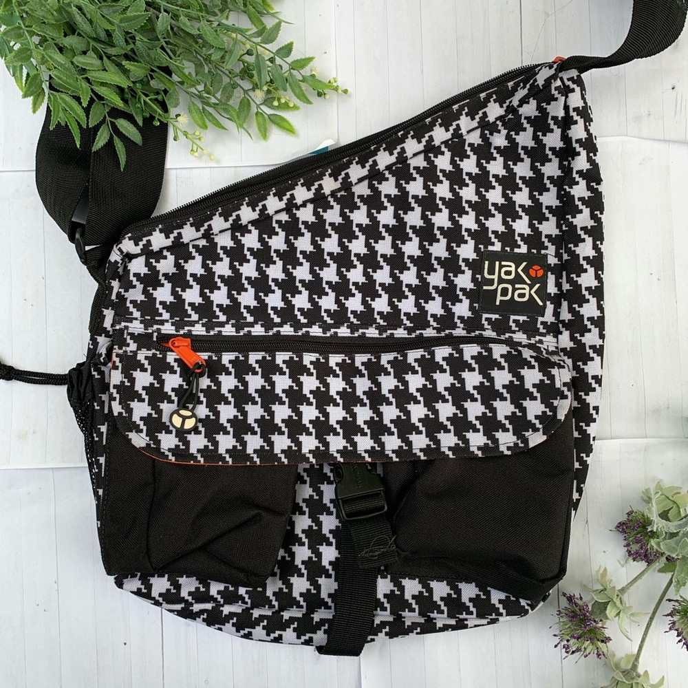 Houndstooth crossbody bag